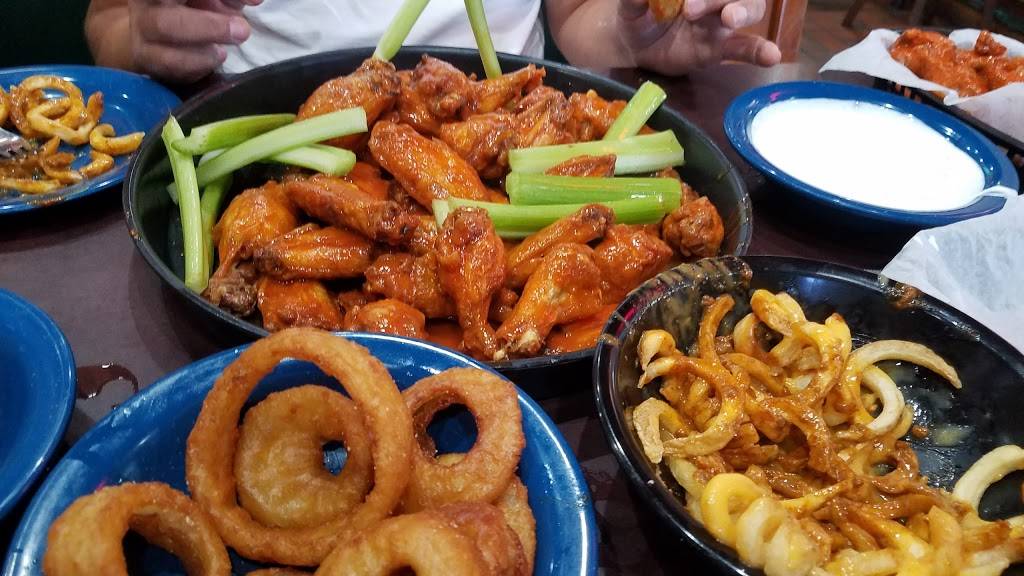 Wings-N-Things 290 | restaurant | 10999 Northwest Fwy, Houston, TX 77092, USA | 7136808900 OR +1 713-680-8900