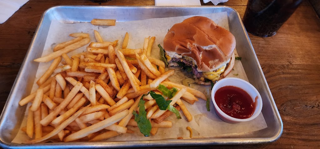 Benny Franks Bar and Kitchen | restaurant | 3041 N Zaragoza Rd Ste B, El Paso, TX 79938, USA | 9152496771 OR +1 915-249-6771