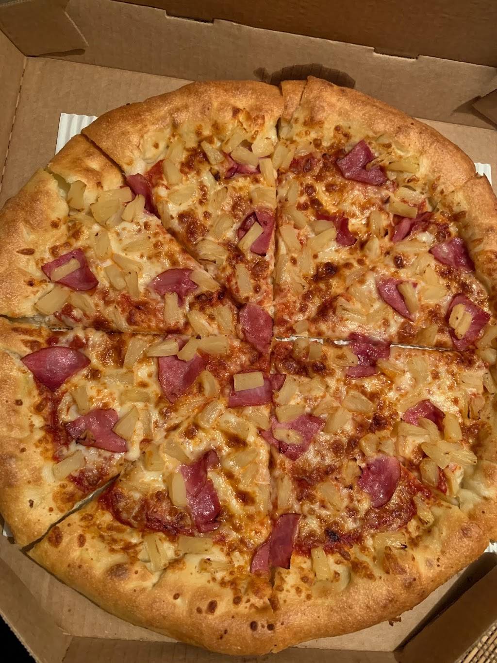 Pizza Hut | meal takeaway | 7716 N First St, Fresno, CA 93720, USA | 5594460700 OR +1 559-446-0700