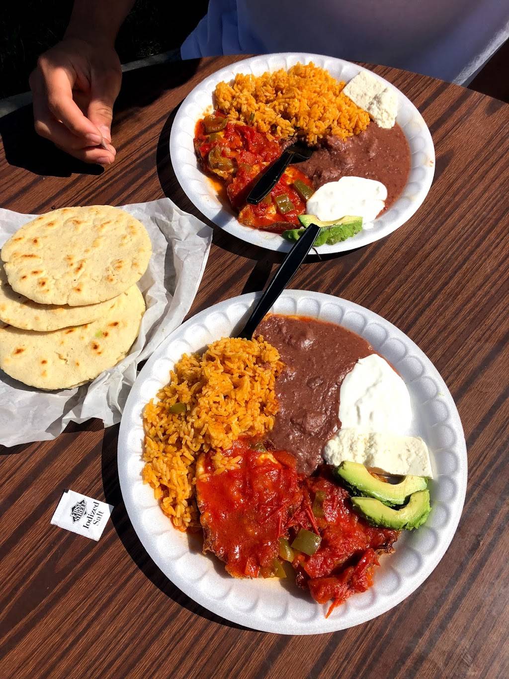 Pattys Pupusas | restaurant | 1676 W Charter Way, Stockton, CA 95206, USA | 2094236365 OR +1 209-423-6365