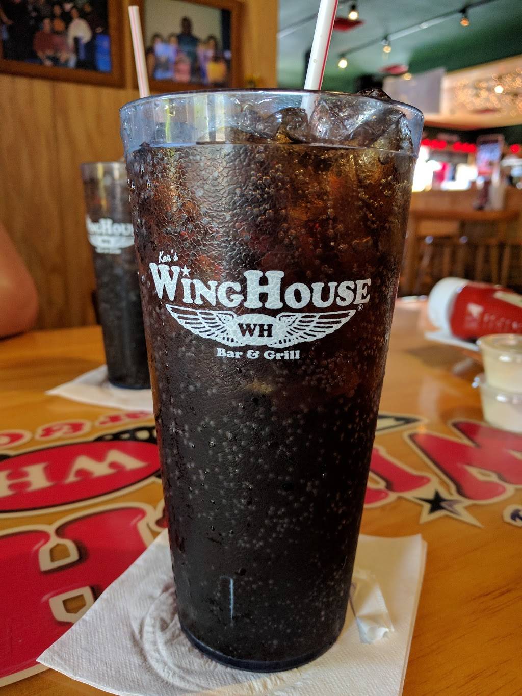 The WingHouse of Gainesville | restaurant | 3857 SW Archer Rd, Gainesville, FL 32608, USA | 3523729464 OR +1 352-372-9464