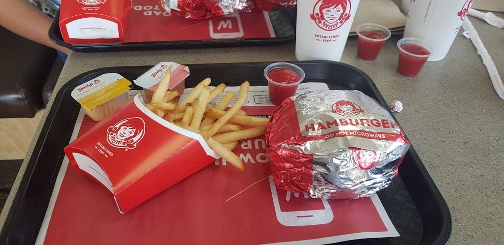 Wendys | restaurant | 943 W State Rd 84, Fort Lauderdale, FL 33315, USA | 9545275355 OR +1 954-527-5355