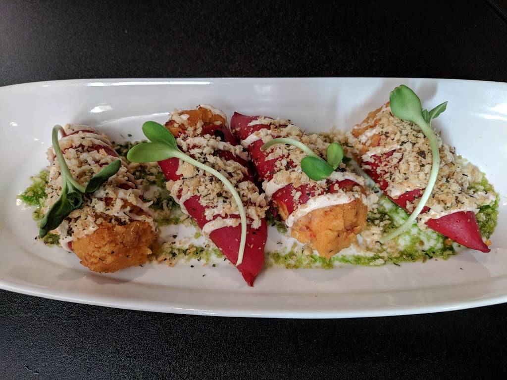 Nauti Inn Barstro | restaurant | 330 N Main St, Cheboygan, MI 49721, USA | 2316688250 OR +1 231-668-8250