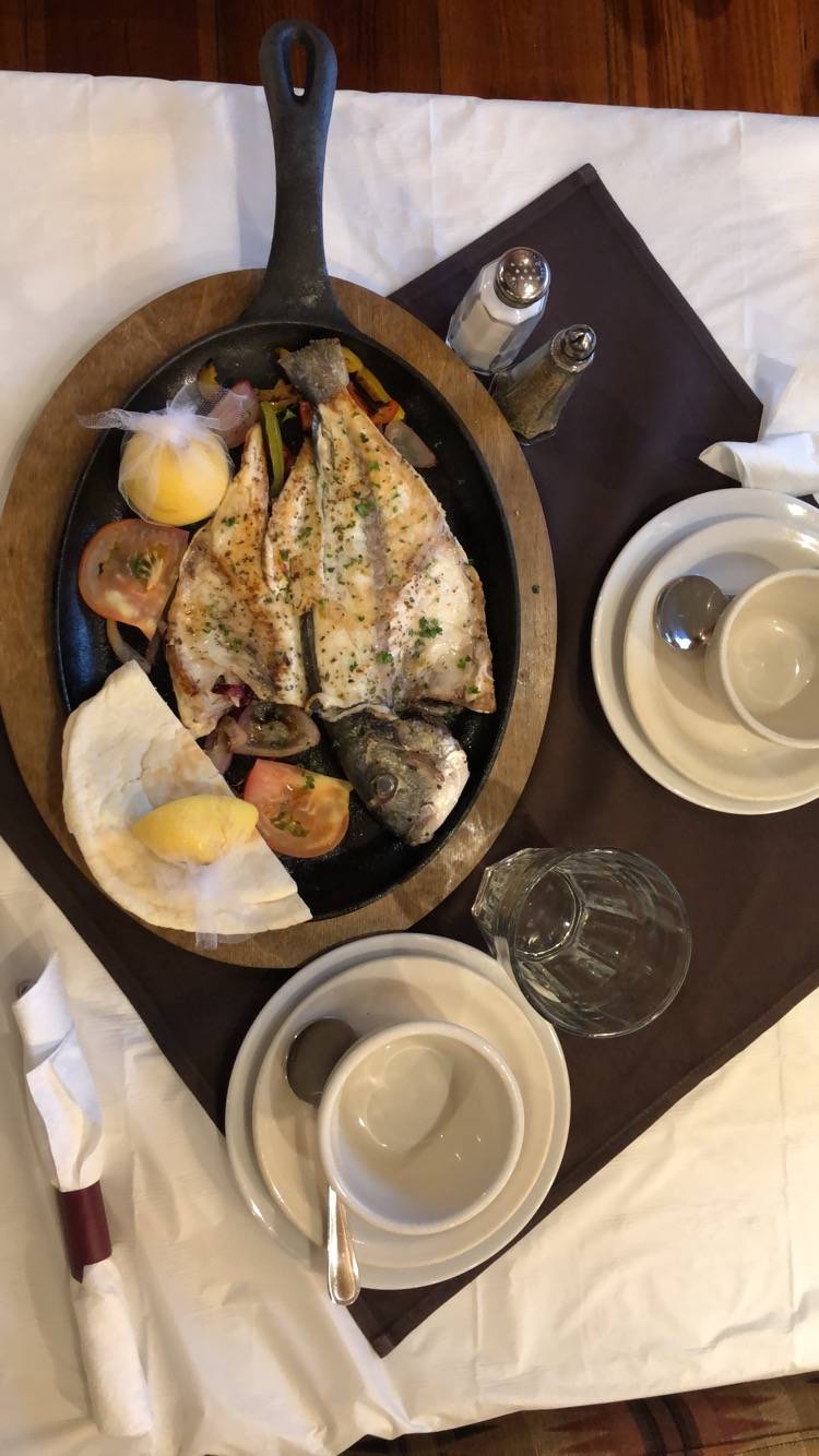 Sea Catcher | restaurant | 10331 S Roberts Rd, Palos Hills, IL 60465, USA | 7082335800 OR +1 708-233-5800