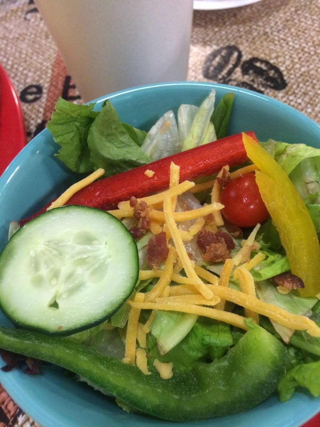 Clara Belles Restaurant | restaurant | 105 N Main St, McLoud, OK 74851, USA | 4059646338 OR +1 405-964-6338