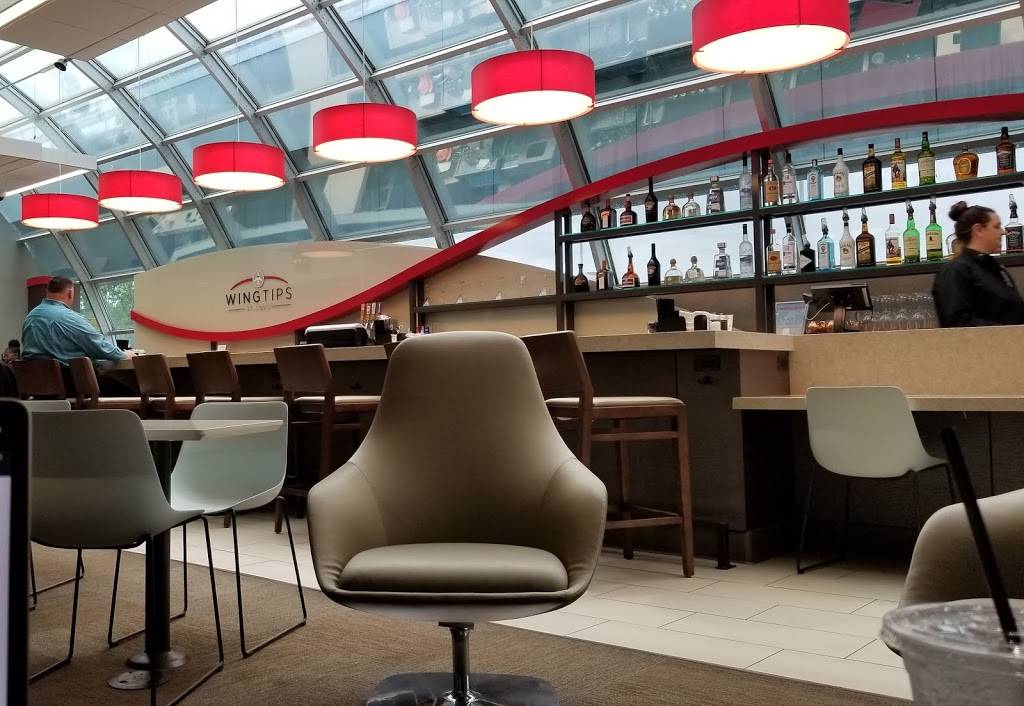 Wingtips Lounge | restaurant | St.Louis Lambert International Airport, St. Louis, MO 63145, USA | 3143000689 OR +1 314-300-0689