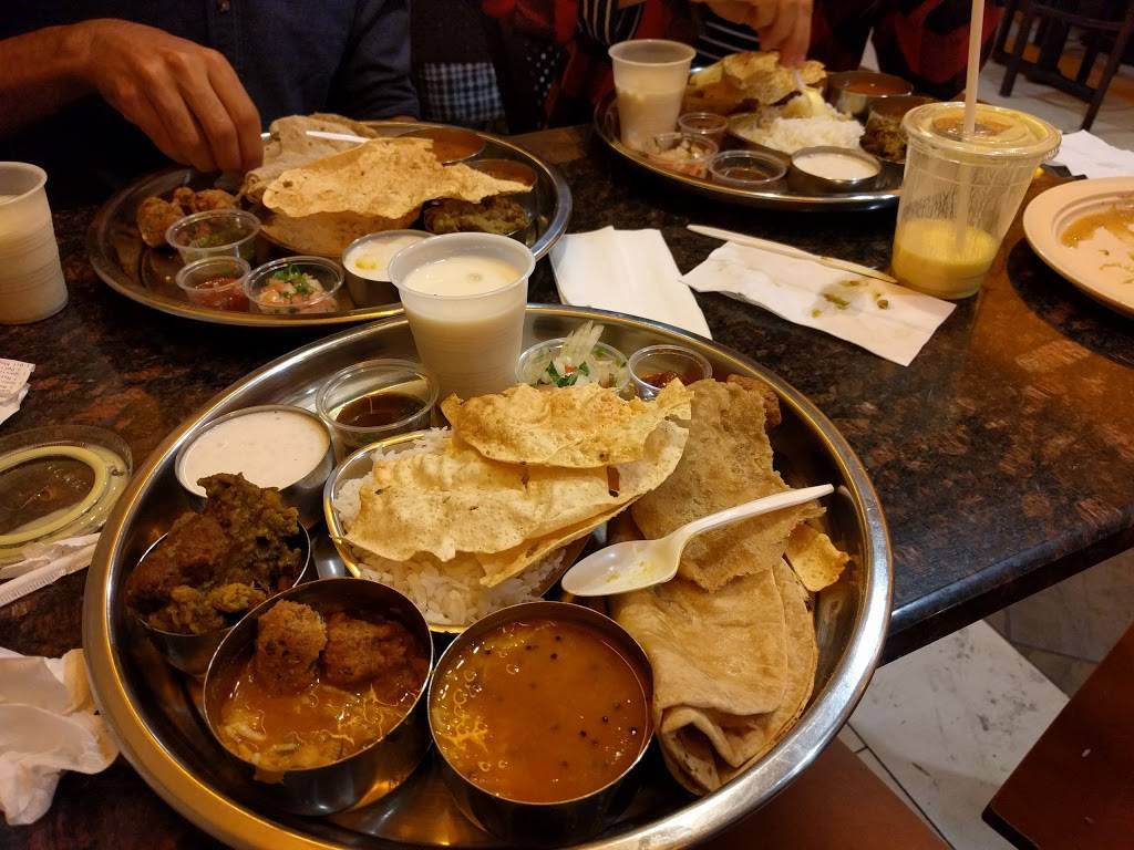 Annapurna Simply Vegetarian | restaurant | 2608 W Devon Ave, Chicago, IL 60659, USA | 7737641858 OR +1 773-764-1858