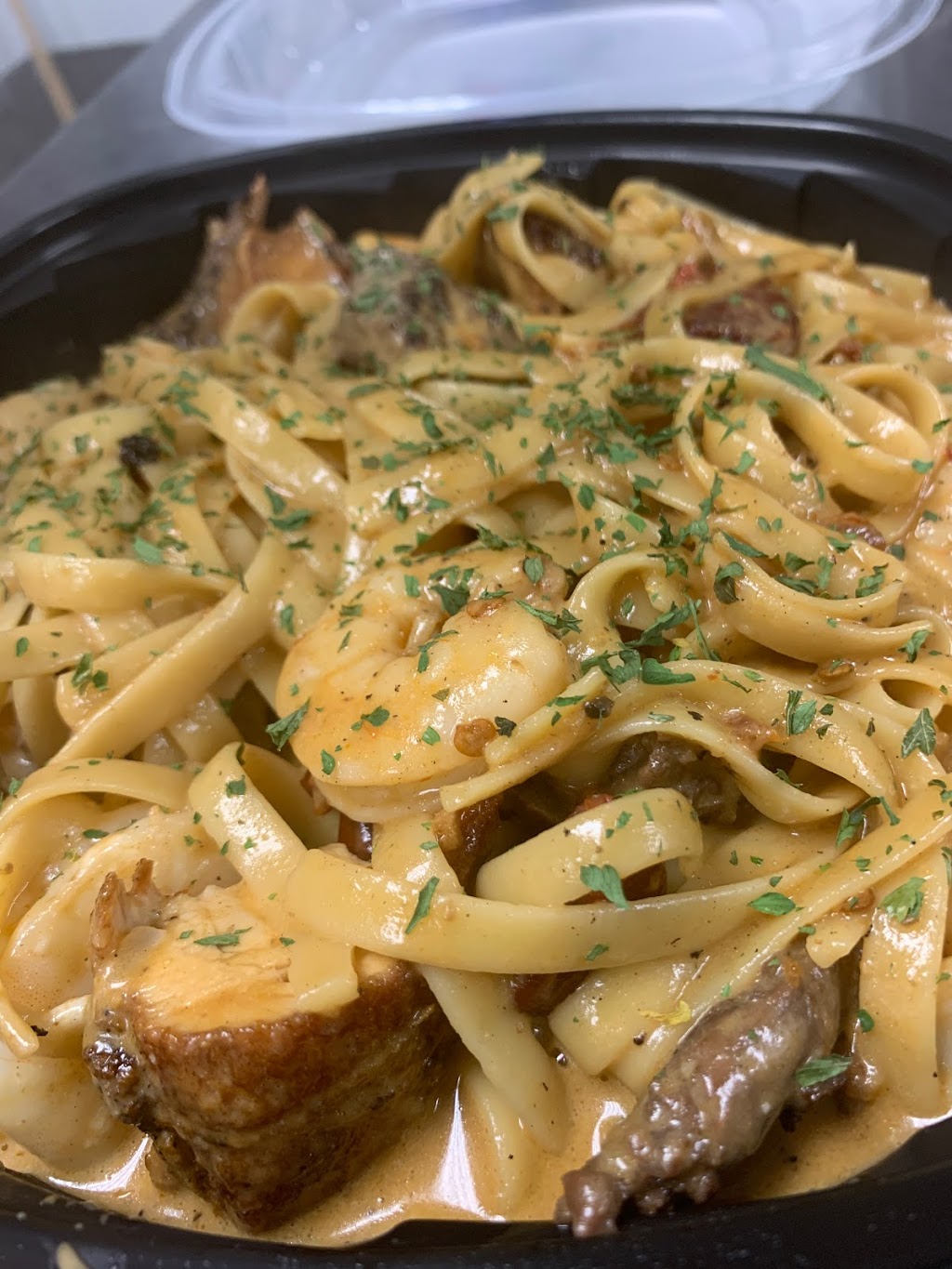 Domerican Fusion | restaurant | 84 Phillipi Rd, Columbus, OH 43228, USA | 6143164132 OR +1 614-316-4132