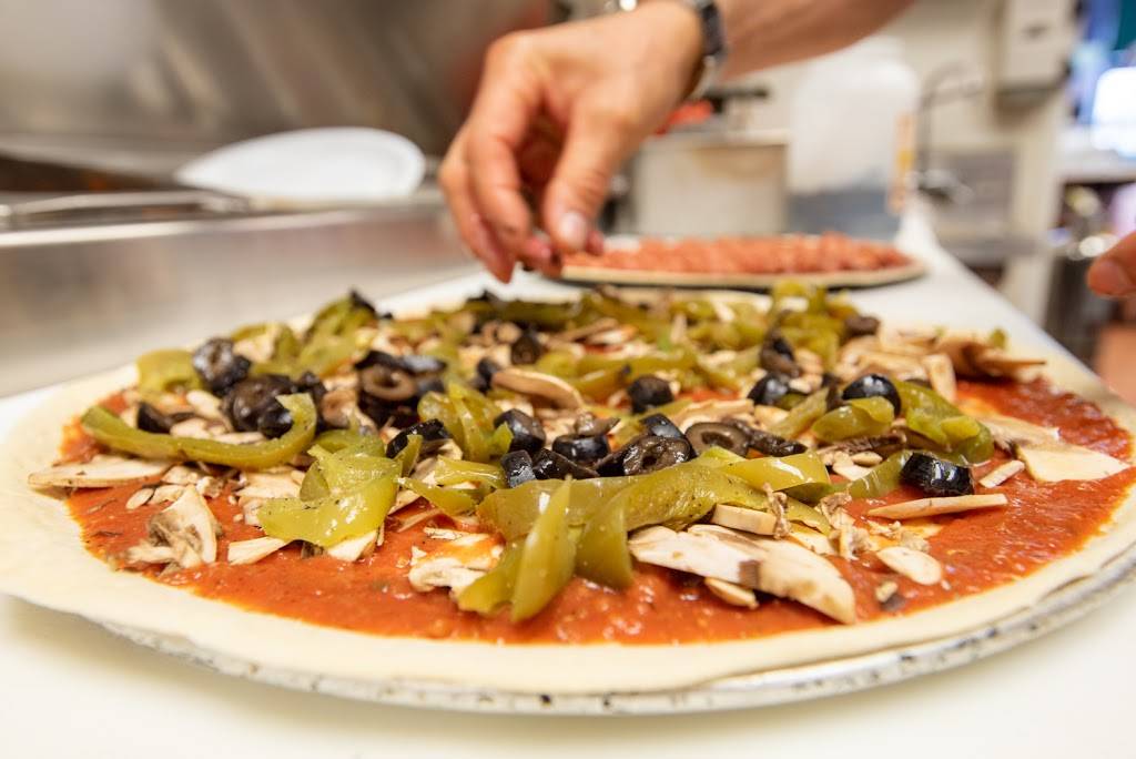 Emilios Pizza | restaurant | 8537 S Harlem Ave, Burbank, IL 60459, USA | 7085297039 OR +1 708-529-7039