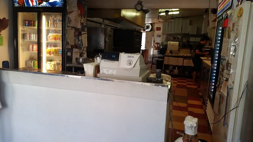 Eddies Pizza Haus | restaurant | 1744 Chislett St, Pittsburgh, PA 15206, USA | 4123616600 OR +1 412-361-6600