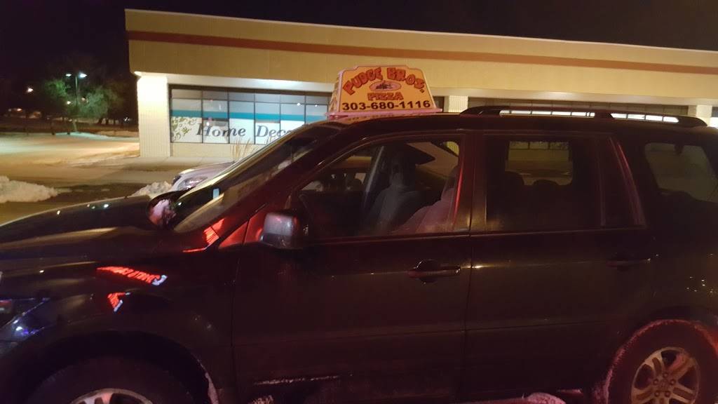 Pudge Bros. Pizza | restaurant | 4034 S Parker Rd, Aurora, CO 80014, USA | 3036801116 OR +1 303-680-1116