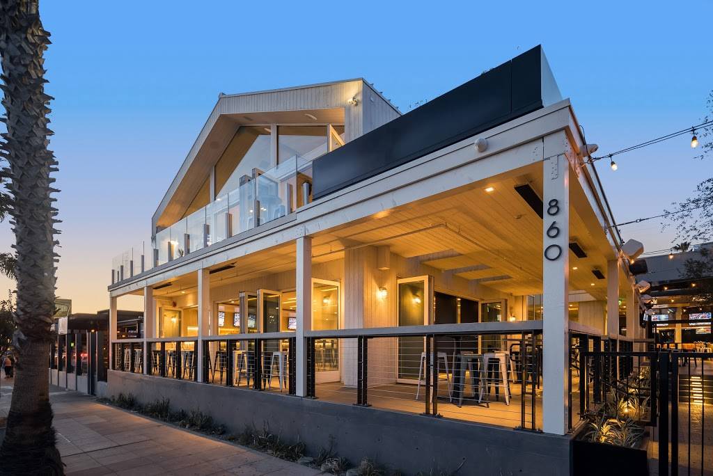 Mavericks Beach Club | restaurant | 860 Garnet Ave, San Diego, CA 92109, USA | 8589990348 OR +1 858-999-0348