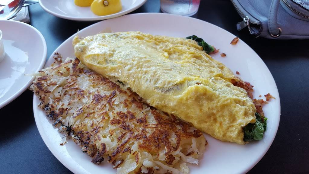 The Broken Yolk Cafe | restaurant | 28621 Marguerite Pkwy, Mission Viejo, CA 92692, USA | 9493880292 OR +1 949-388-0292
