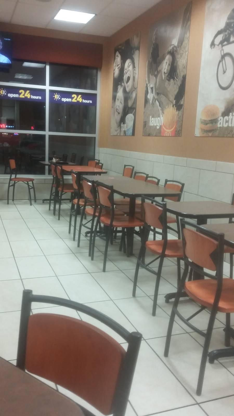 Little Caesars Pizza | meal takeaway | 666 Wonderland Rd N, London, ON N6H 3E5, Canada | 5194722286 OR +1 519-472-2286