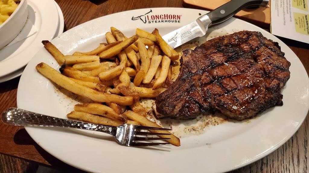 LongHorn Steakhouse | meal takeaway | 144 Wolf Rd, Albany, NY 12205, USA | 5184890193 OR +1 518-489-0193