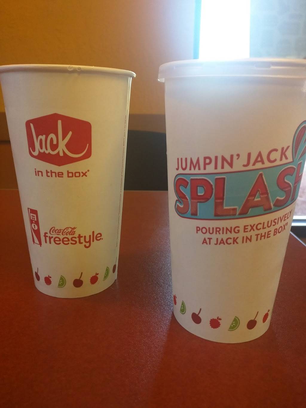 Jack in the Box | restaurant | 1130 Leisure Town Rd, Vacaville, CA 95687, USA | 7074481383 OR +1 707-448-1383