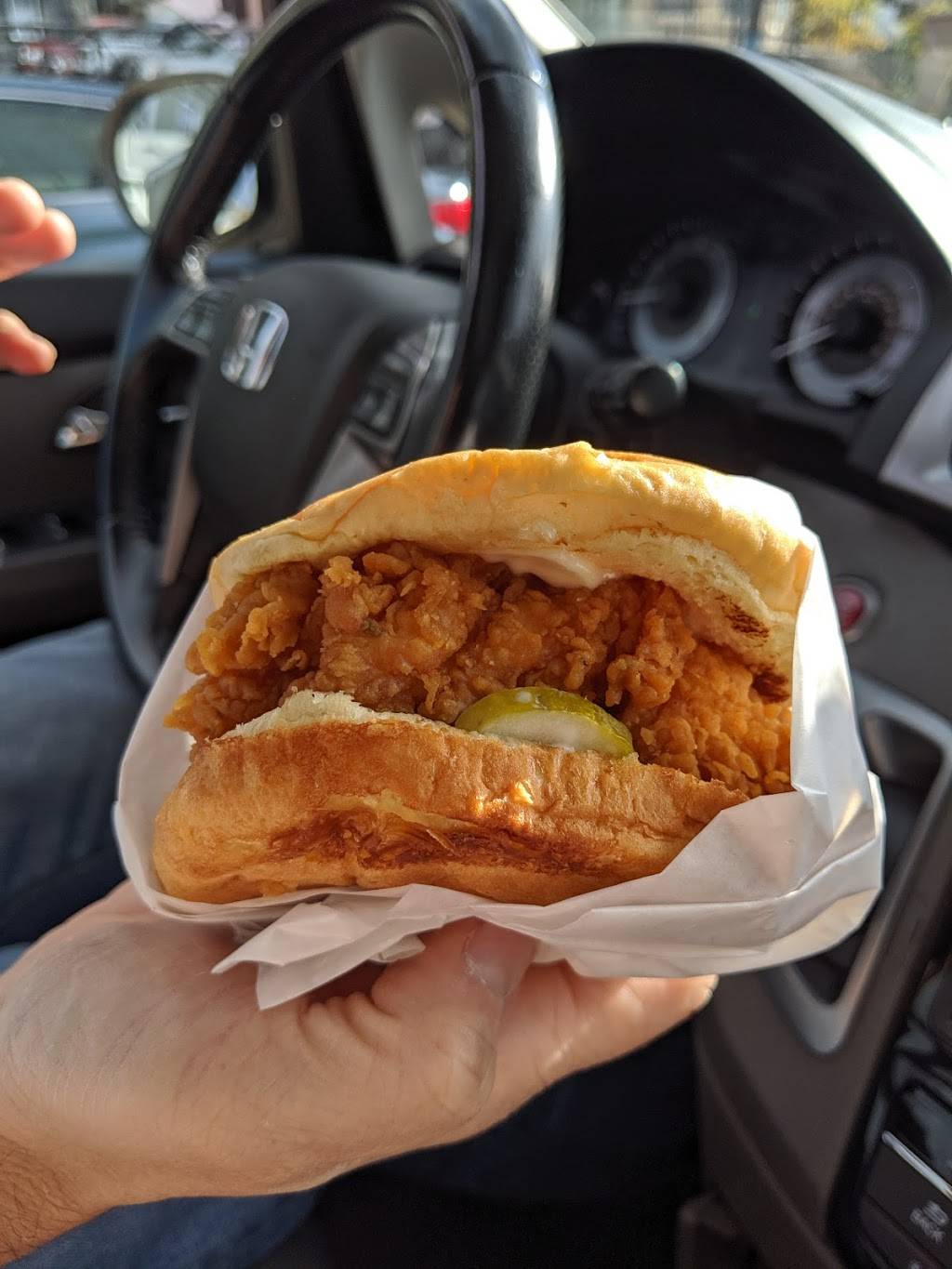 Popeyes Louisiana Kitchen | restaurant | 8703 Tonnelle Ave., North Bergen, NJ 07047, USA | 2015202532 OR +1 201-520-2532