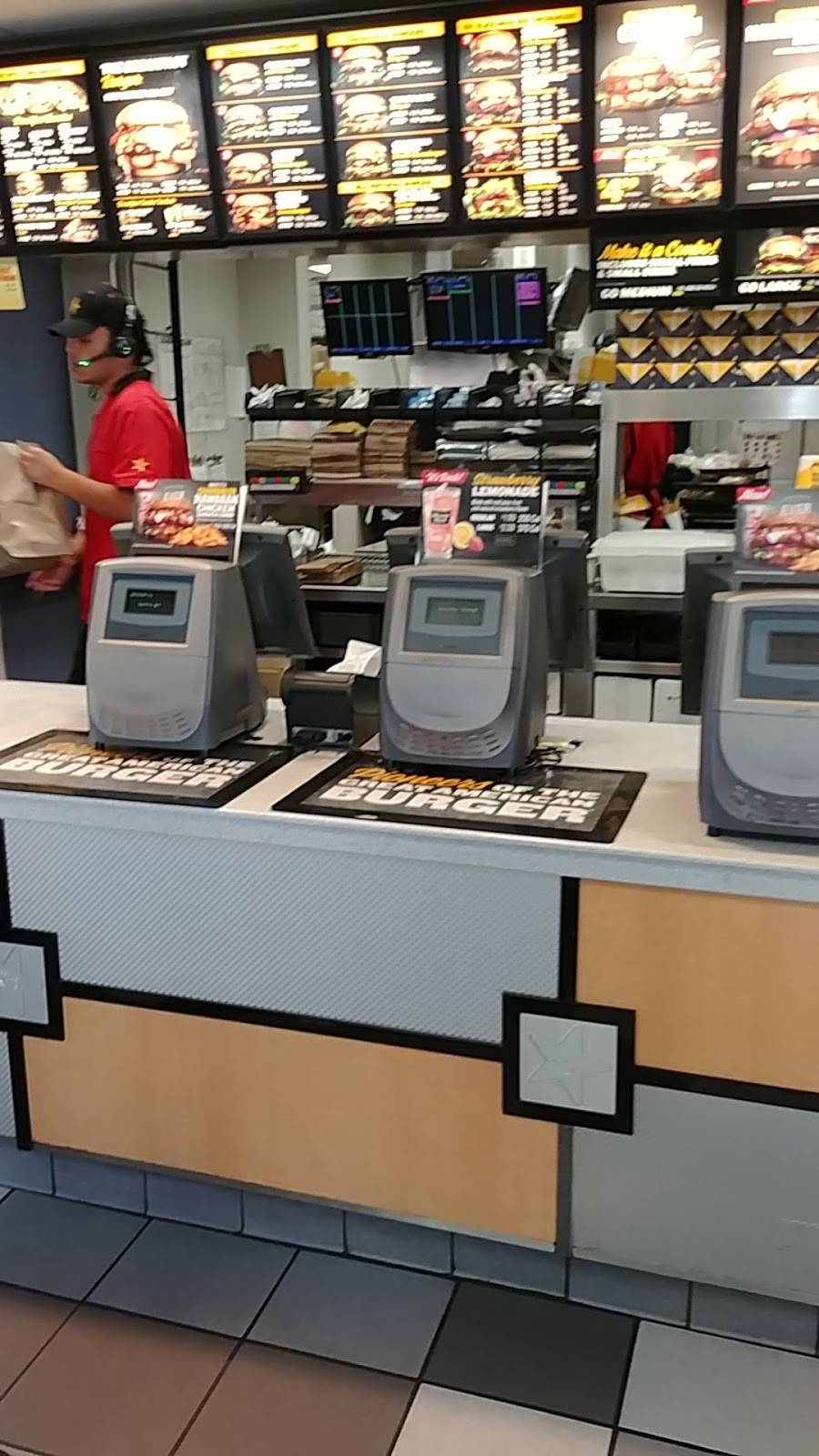 Carls Jr. | restaurant | 30604 Benton Rd, Winchester, CA 92596, USA | 9519262419 OR +1 951-926-2419