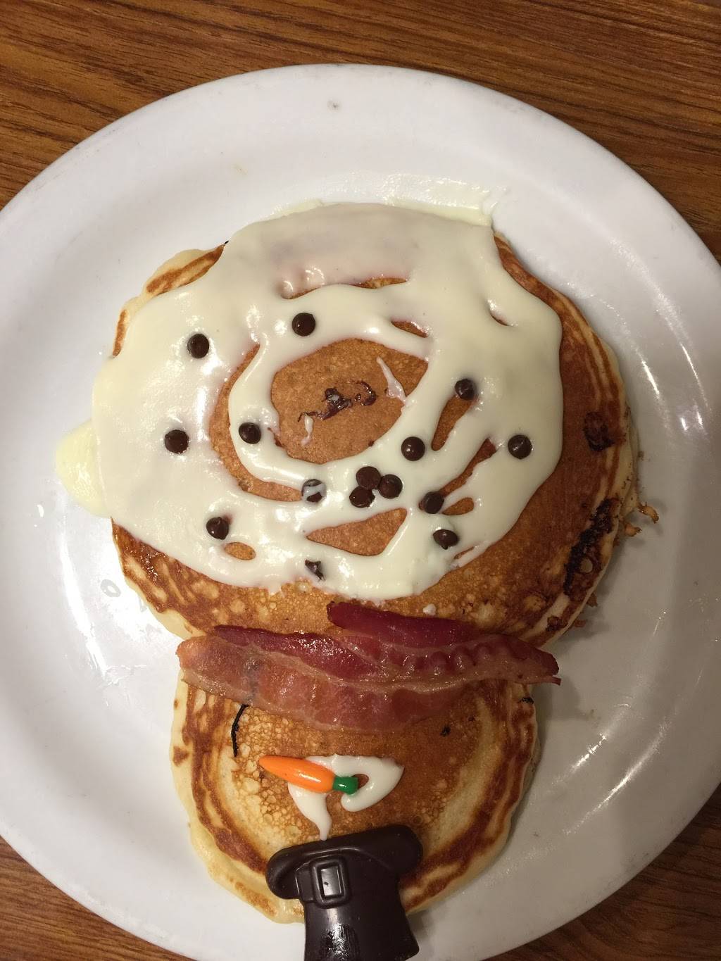 Dennys | restaurant | 2110 Birch Rd, Chula Vista, CA 91915, USA | 6195005724 OR +1 619-500-5724