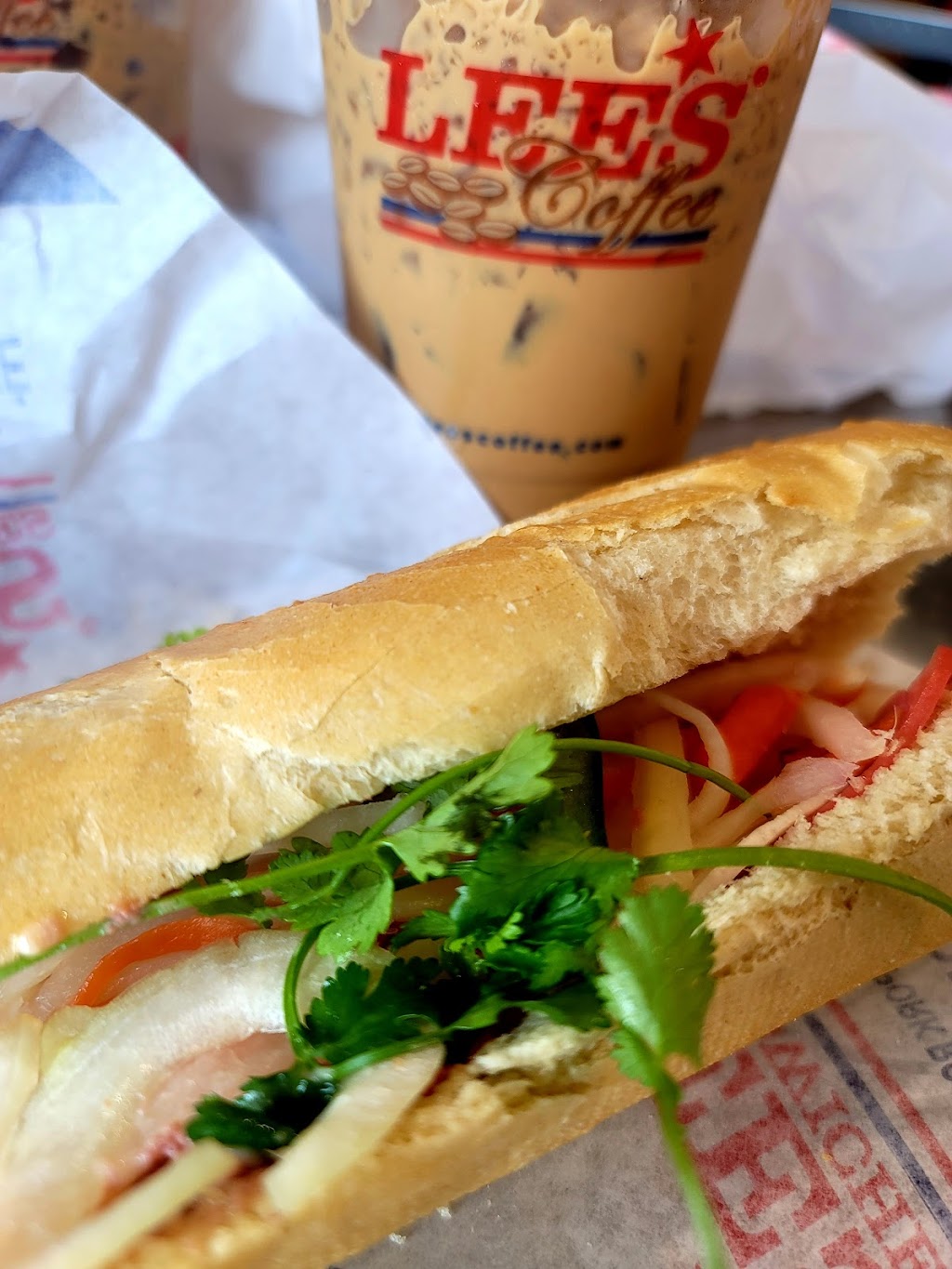 Lees Sandwiches | restaurant | 2602 E Chapman Ave, Orange, CA 92869, USA | 7149416388 OR +1 714-941-6388