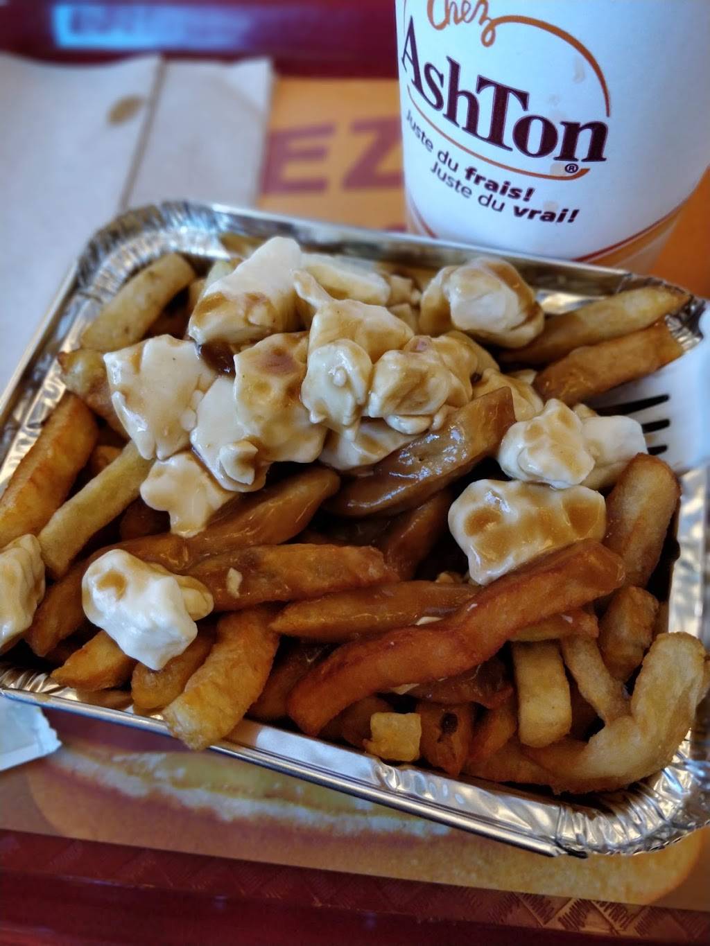 Chez Ashton | restaurant | 2690 1re Ave, Québec, QC G1L 3N5, Canada | 4186266584 OR +1 418-626-6584