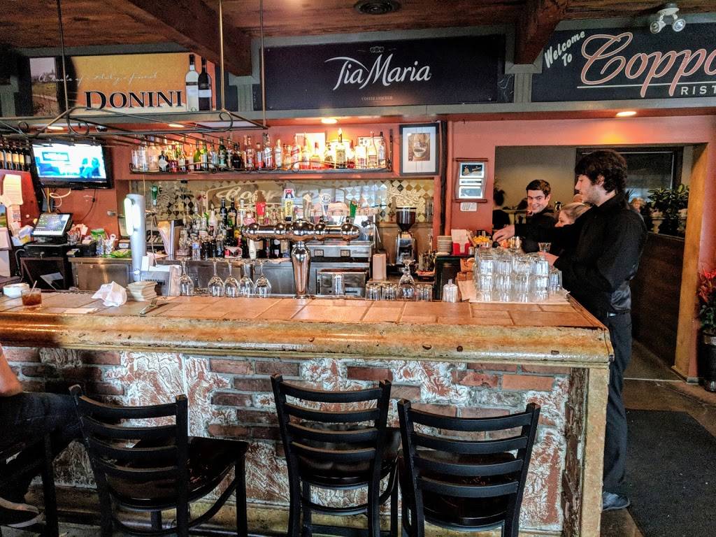 Coppolas Ristorante & Banquet Facility | restaurant | 203 Carlton St, St. Catharines, ON L2R 1S1, Canada | 9056886694 OR +1 905-688-6694