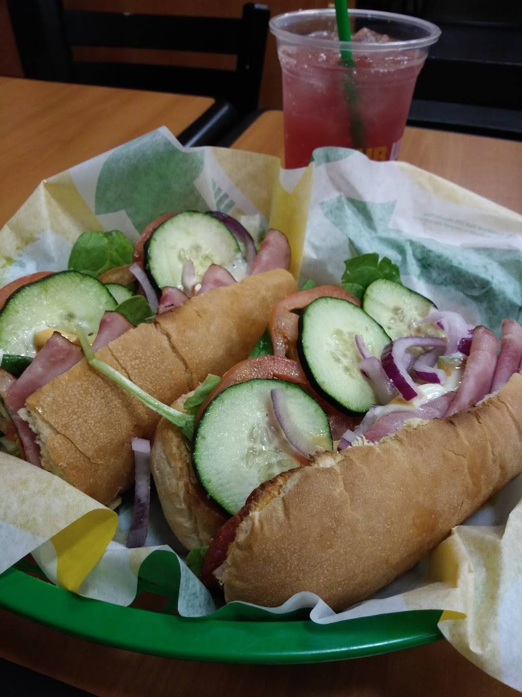 Subway | meal takeaway | 352 W Valley Pkwy, Escondido, CA 92025, USA | 7607358870 OR +1 760-735-8870