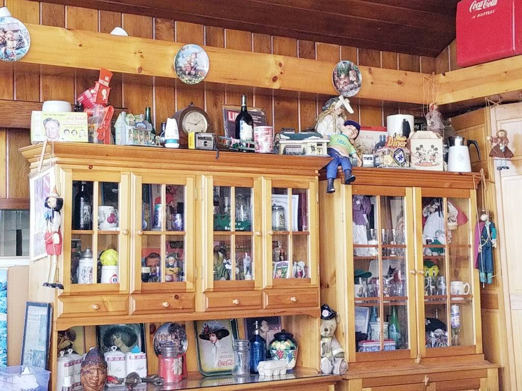 Robin Hood Diner | restaurant | Rock Ave, Livingston Manor, NY 12758, USA | 8454394404 OR +1 845-439-4404