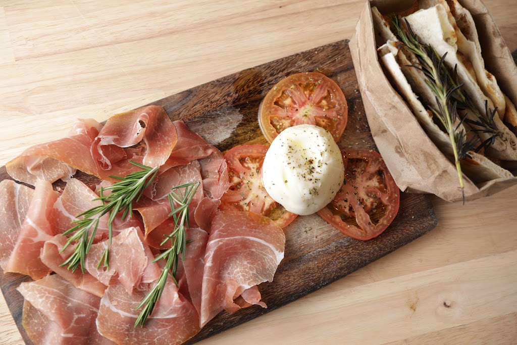 Mister O1 Extraordinary Pizza Melbourne | restaurant | 635 E New Haven Ave Suite #101, Melbourne, FL 32901, USA | 3214555058 OR +1 321-455-5058