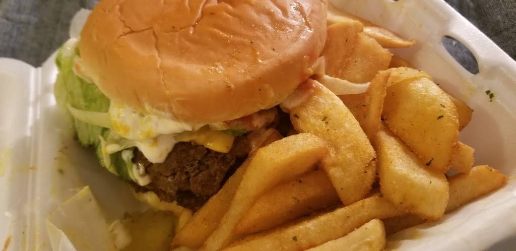 Hugstable Sports Bar & Grill | restaurant | 813 Jackson Ave, Memphis, TN 38107, USA | 9015222911 OR +1 901-522-2911