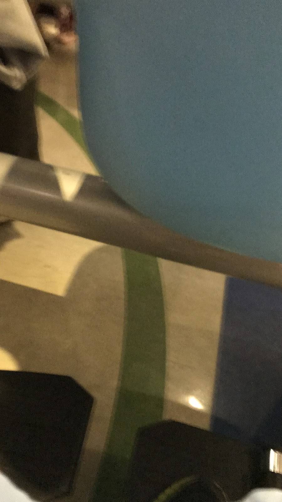 A&W Restaurants | restaurant | 576 Rue Dubois, Saint-Eustache, QC J7P 0A1, Canada | 4504722520 OR +1 450-472-2520