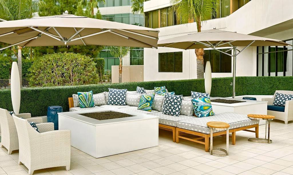 FLOE Lounge | night club | 18000 Von Karman Ave, Irvine, CA 92612, USA | 9492545713 OR +1 949-254-5713