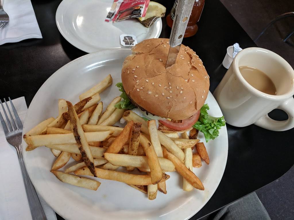 The Red Hut Café | cafe | 2749 Lake Tahoe Blvd, South Lake Tahoe, CA 96150, USA | 5305419024 OR +1 530-541-9024