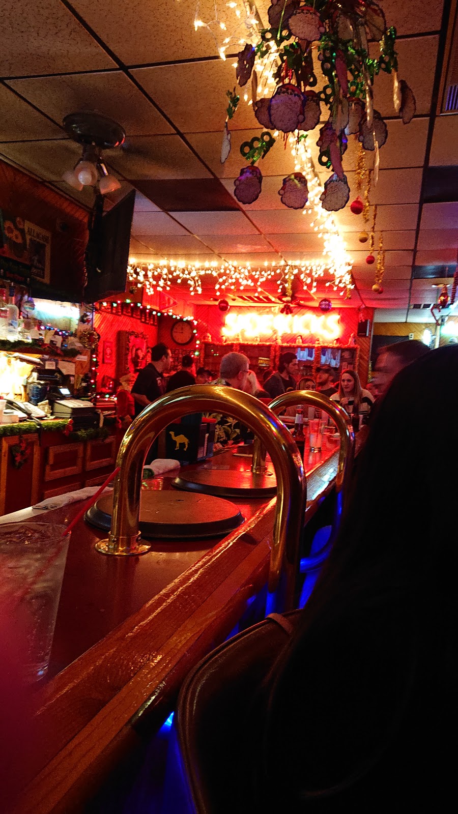 Sidekicks Entertainment Lounge & Restaurant | night club | 4424 W Montrose Ave, Chicago, IL 60641, USA | 7735456212 OR +1 773-545-6212