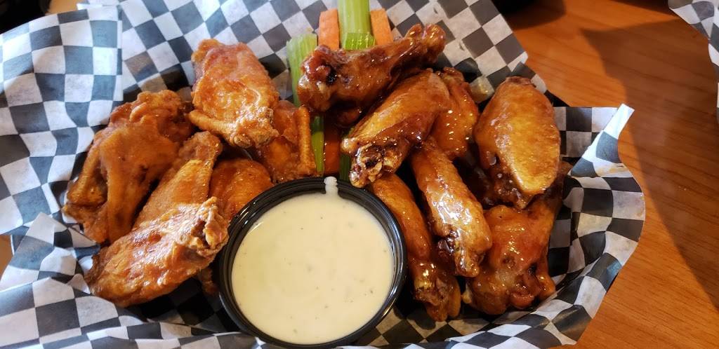 Wing House | restaurant | 4336 Tweedy Blvd, South Gate, CA 90280, USA | 3235649464 OR +1 323-564-9464