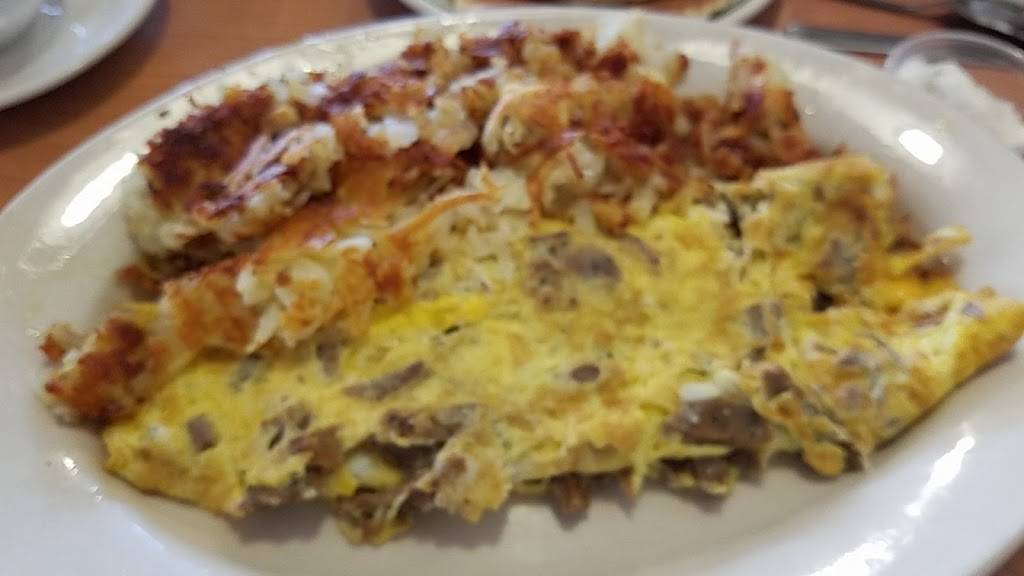 Reflections Family Restaurant | restaurant | 4248, 2913 Taylor Ave, Racine, WI 53405, USA | 2626372243 OR +1 262-637-2243