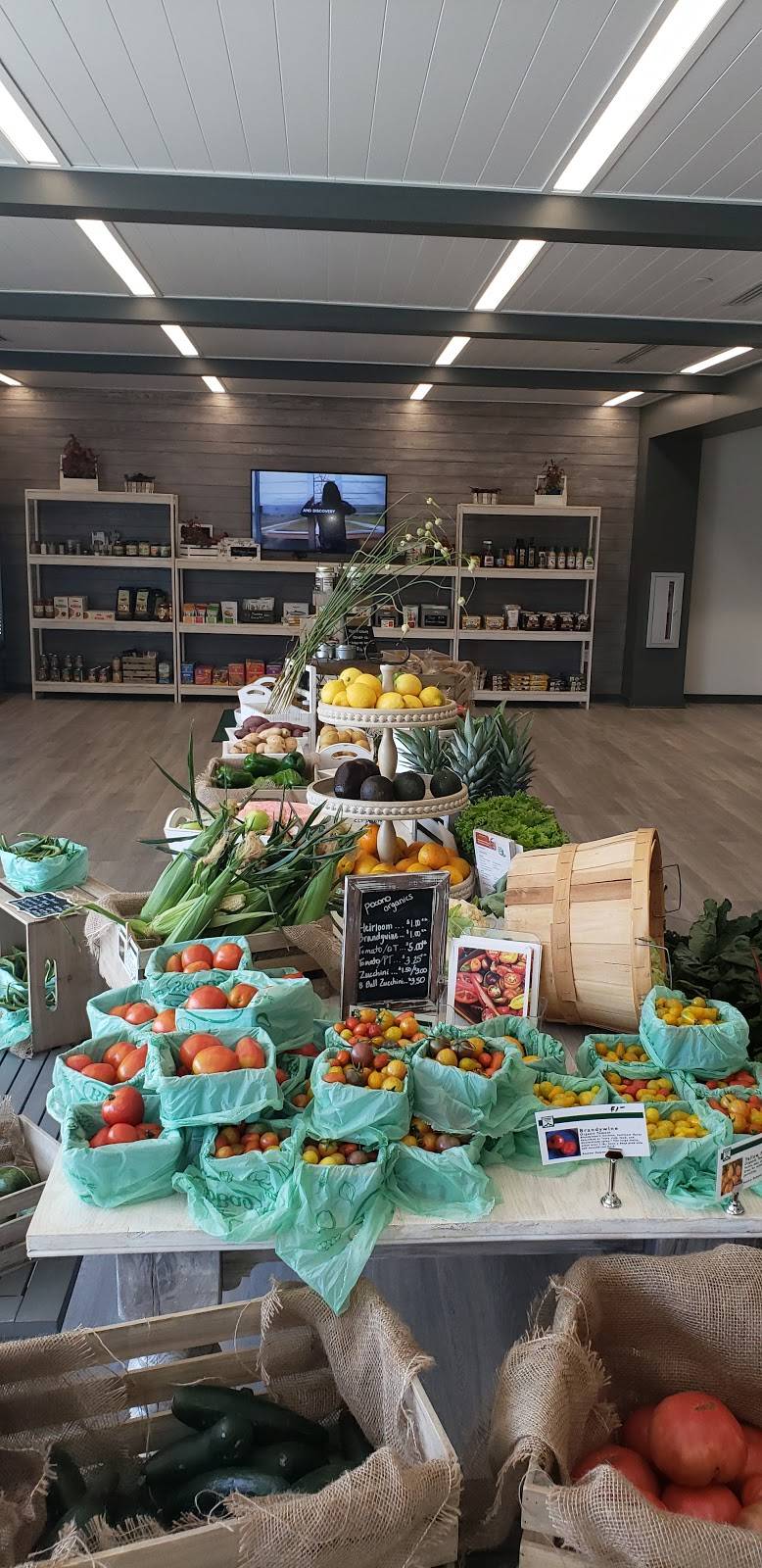 Pocono Organics | restaurant | 1015 Long Pond Rd, Blakeslee, PA 18610, USA | 5706461100 OR +1 570-646-1100