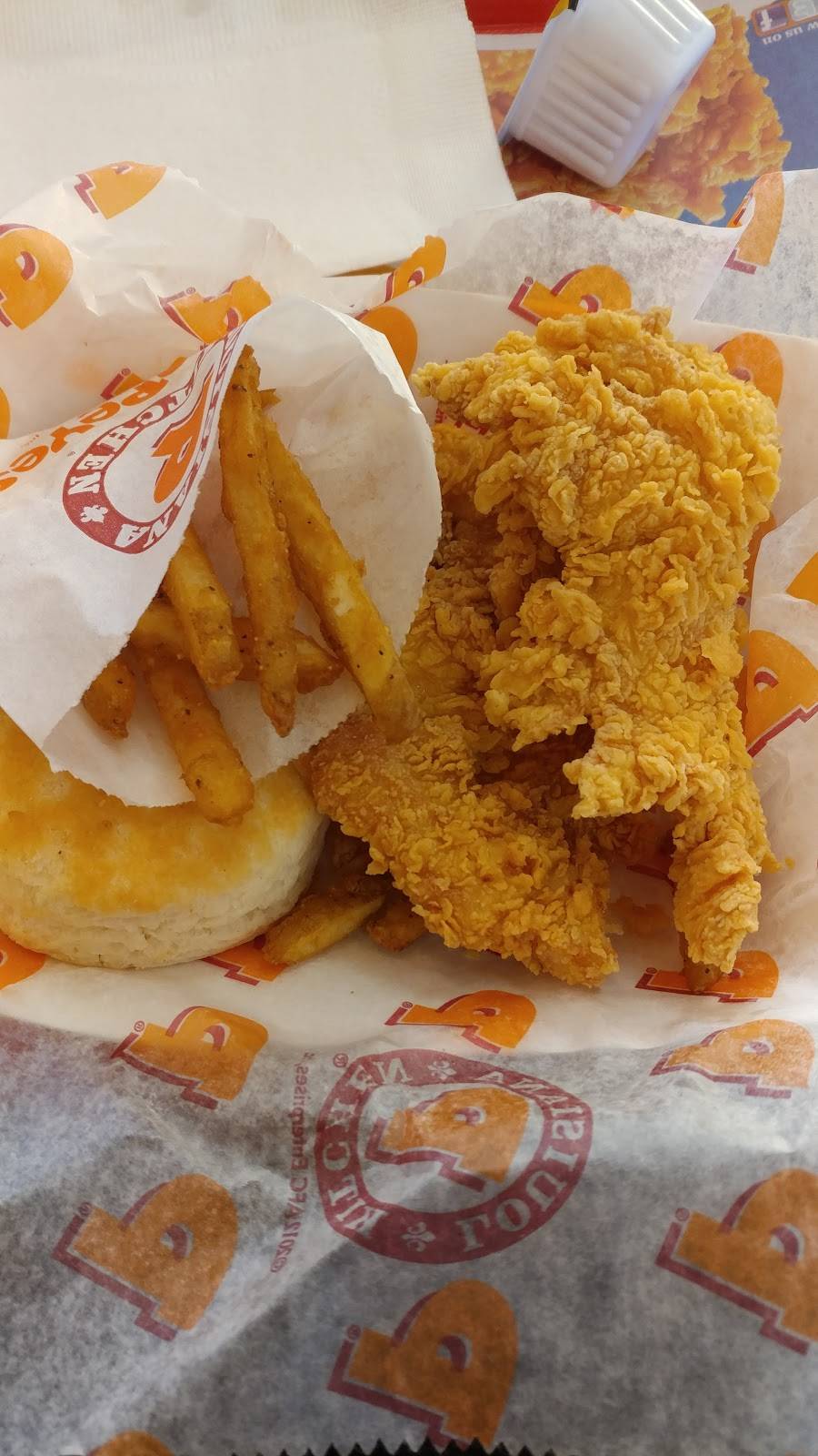 Popeyes Louisiana Kitchen | restaurant | 2141 Green Bay Rd, North Chicago, IL 60064, USA | 8476893810 OR +1 847-689-3810