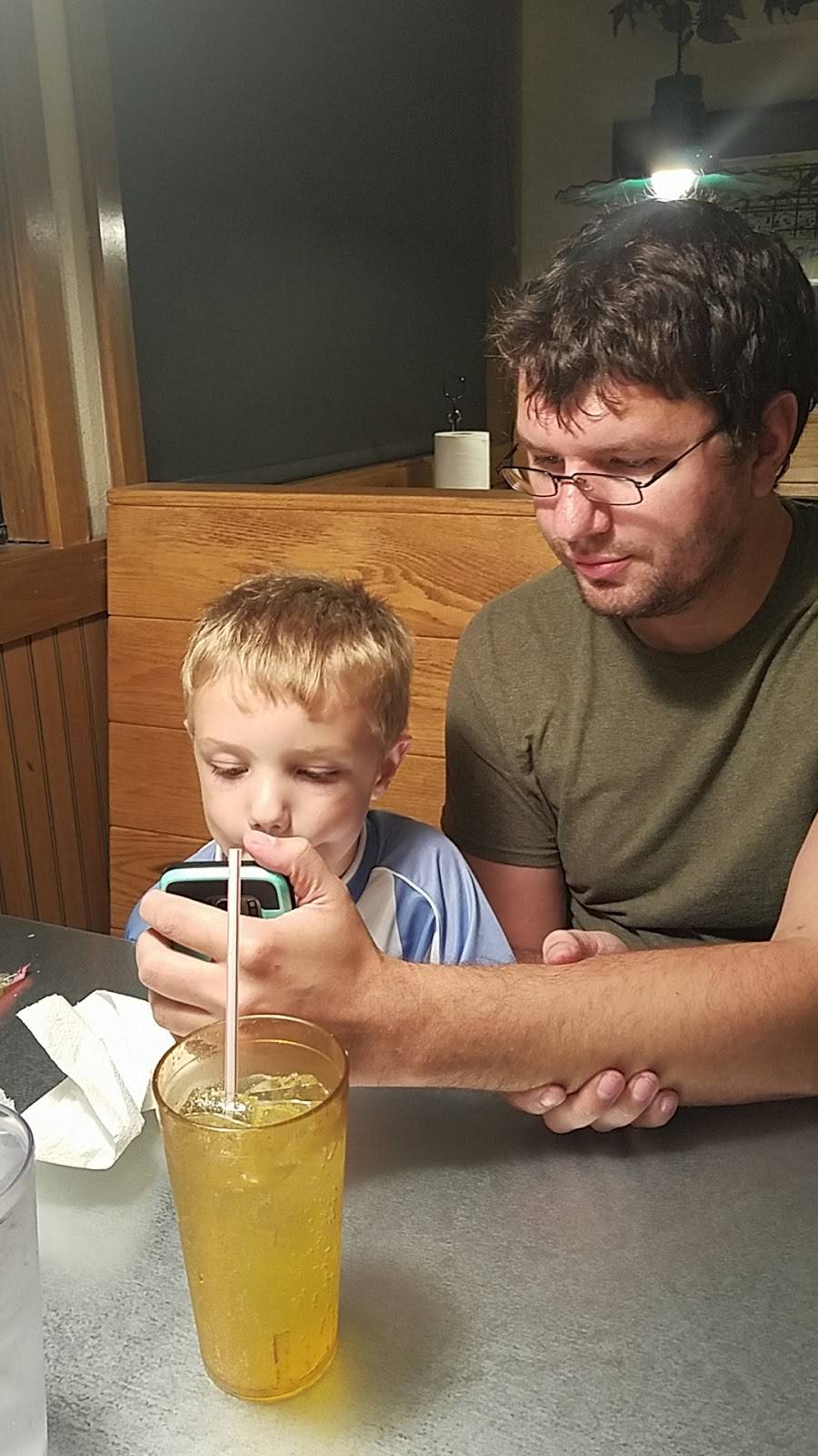 Pizza Hut | meal takeaway | 3404 MO-13, Higginsville, MO 64037, USA | 6605842666 OR +1 660-584-2666