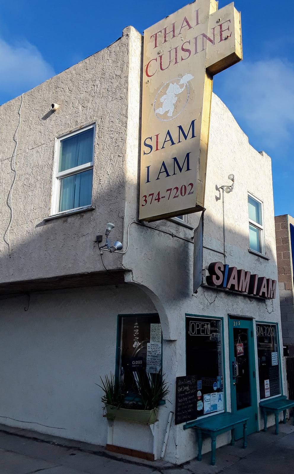Siam I Am | restaurant | 215 S Pacific Coast Hwy, Redondo Beach, CA 90277, USA | 3103747202 OR +1 310-374-7202