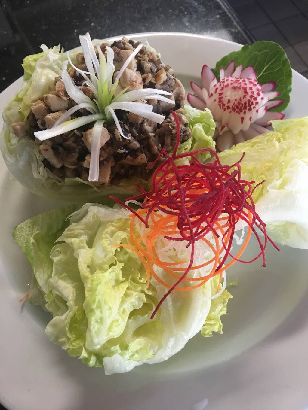 Spicy Lime Thai | restaurant | 15928 Ventura Blvd #101, Encino, CA 91436, USA | 8184653147 OR +1 818-465-3147