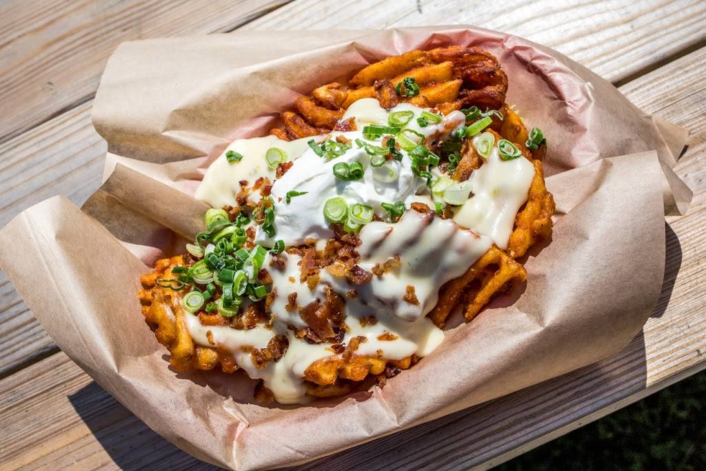 The Sandbar | restaurant | 4855 Kellogg Ave, Cincinnati, OH 45226, USA | 5135333810 OR +1 513-533-3810