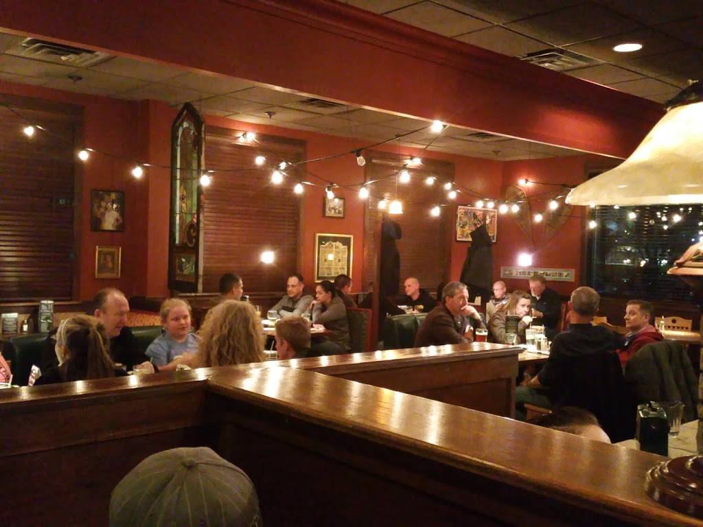 Max & Ermas | restaurant | 12105 N Executive Drive, Edinburgh, IN 46124, USA | 8125266250 OR +1 812-526-6250