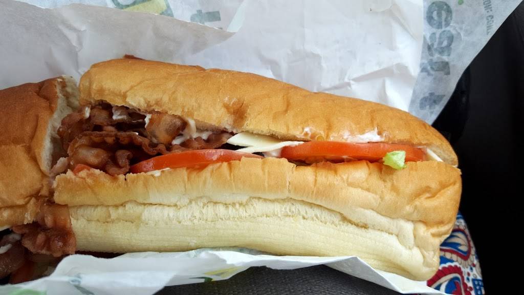 Subway Restaurants | restaurant | 325 S Bells St, Alamo, TN 38001, USA | 7316962614 OR +1 731-696-2614