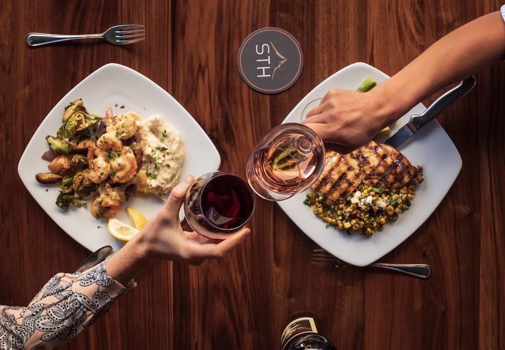 Sedona Taphouse | restaurant | 198 E Big Beaver Rd, Troy, MI 48083, USA | 2484226167 OR +1 248-422-6167