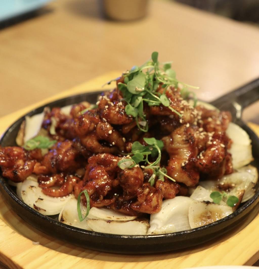 Greenlight Korean Pub& Karaoke | restaurant | 2519 W Peterson Ave, Chicago, IL 60659, USA | 8728062014 OR +1 872-806-2014