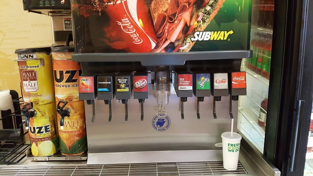 Subway | restaurant | 450 W El Monte Way, Dinuba, CA 93618, USA | 5595950916 OR +1 559-595-0916