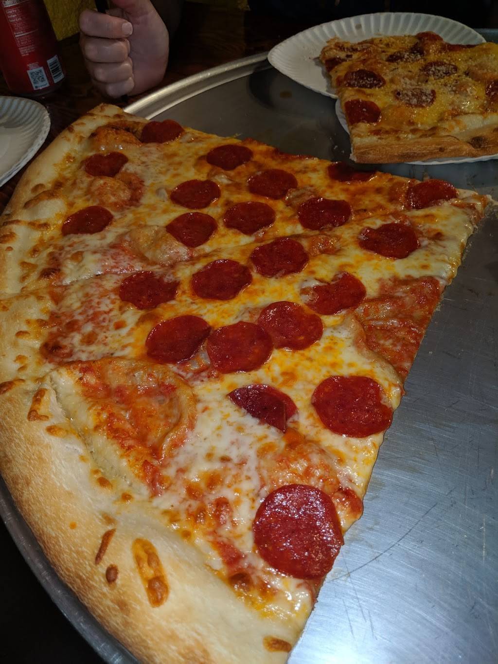 Benny Stivales | restaurant | 328 W Main St, Waynesboro, VA 22980, USA | 5402214554 OR +1 540-221-4554