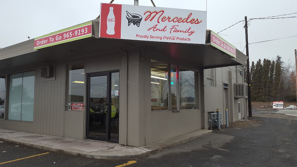 Mercedes & Family | restaurant | 2201 W Lincoln Ave, Yakima, WA 98902, USA | 5099659193 OR +1 509-965-9193