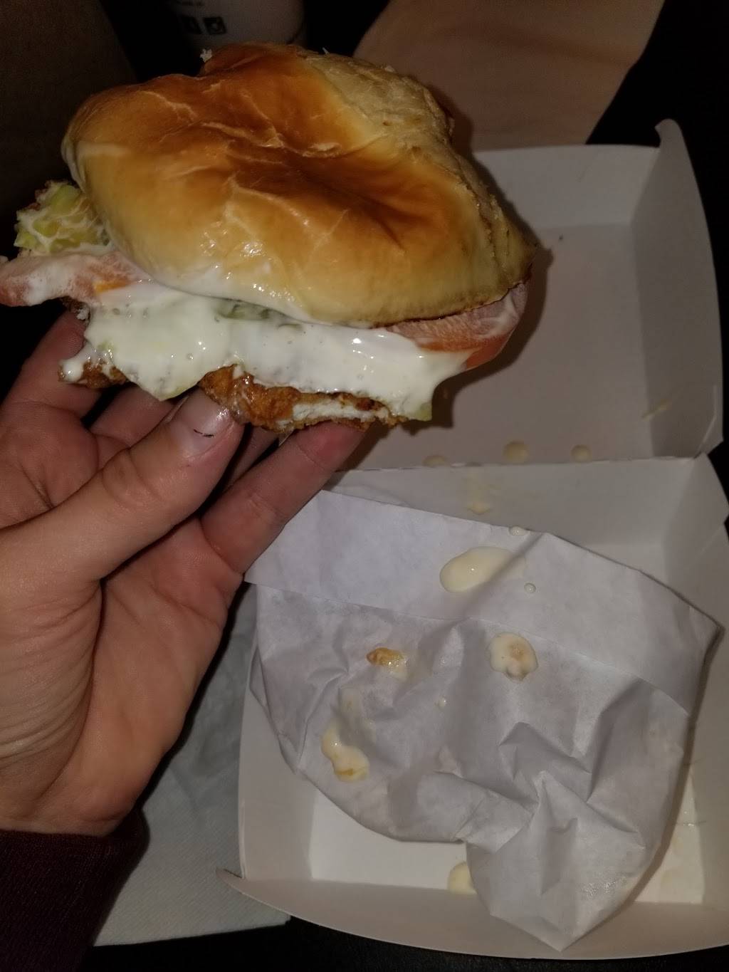 Jack in the Box | restaurant | 459 Hawk Ridge Trail, Lake St Louis, MO 63367, USA | 6366251993 OR +1 636-625-1993